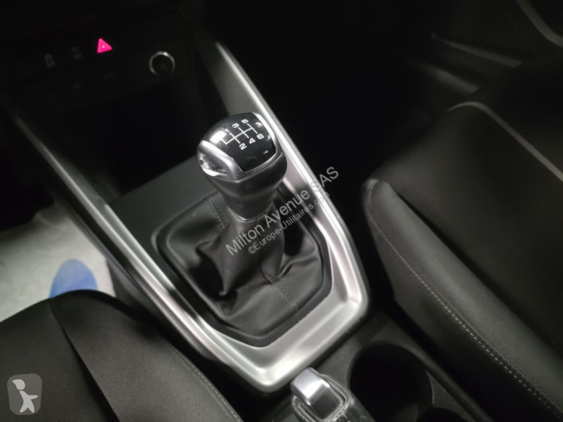 Véhicule utilitaire Audi Allstreet 1.0 30 TFSI...