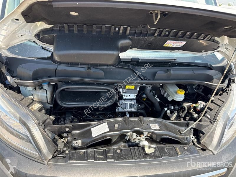 Véhicule utilitaire Opel 2.2 103 KW KA L4H2