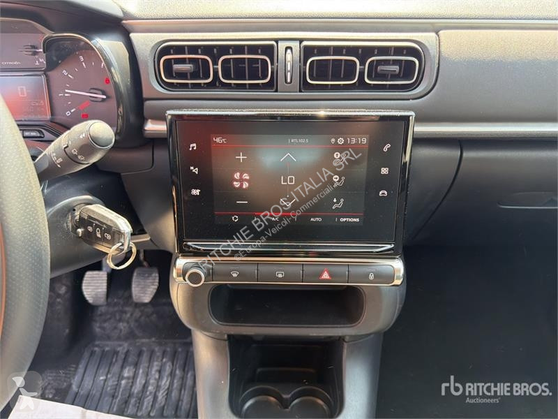 Комерційні автомобілі Citroën C3