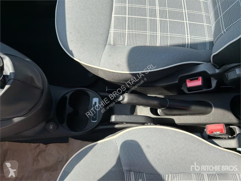 Комерційні автомобілі Fiat 500