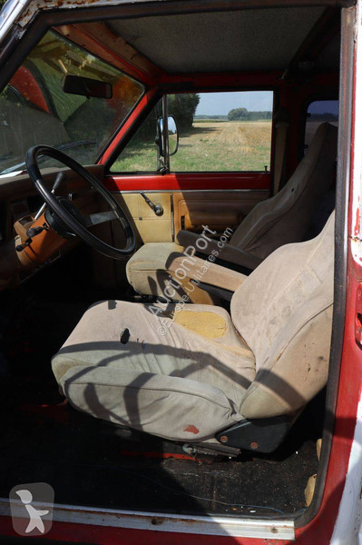 Furgoneta Jeep Chief