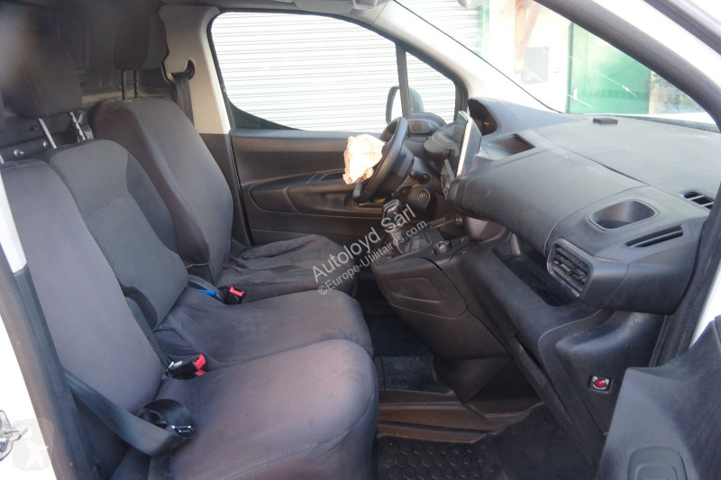 Véhicule utilitaire Peugeot PARTNER 1,5 HDI 100