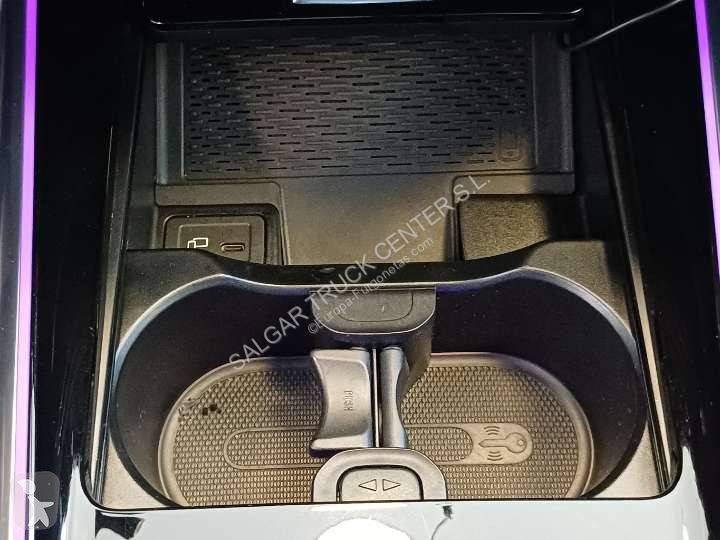 Комерційні автомобілі Mercedes 200