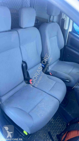 Комерційні автомобілі Peugeot PARTNER