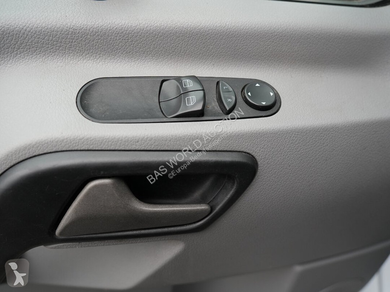 Лекотоварен автомобил Mercedes 311 CDI