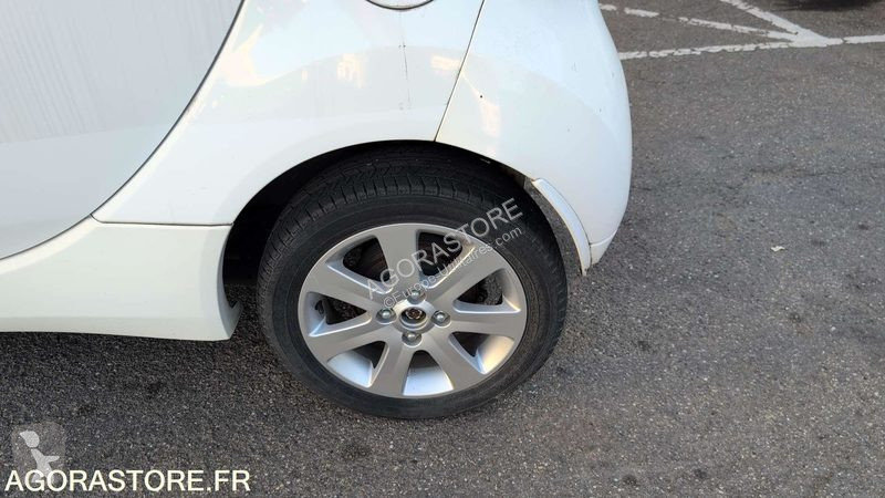 Лекотоварен автомобил Peugeot ION