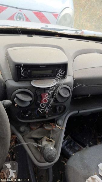 Лекотоварен автомобил Fiat DOBLO