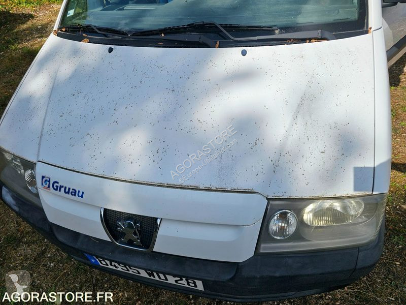 Лекотоварен автомобил Peugeot