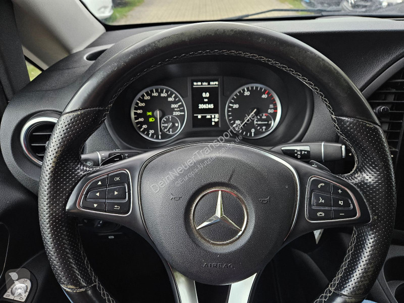 Лекотоварен автомобил Mercedes 119 CDI MIXTO...