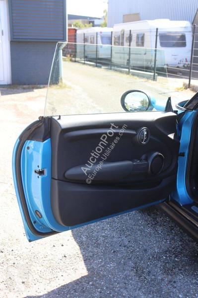 Mini One van
