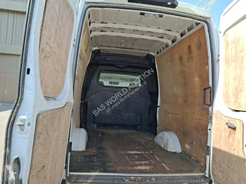 Furgoneta Iveco 3.0D 352L DC 6P. H2 AUT/ECC