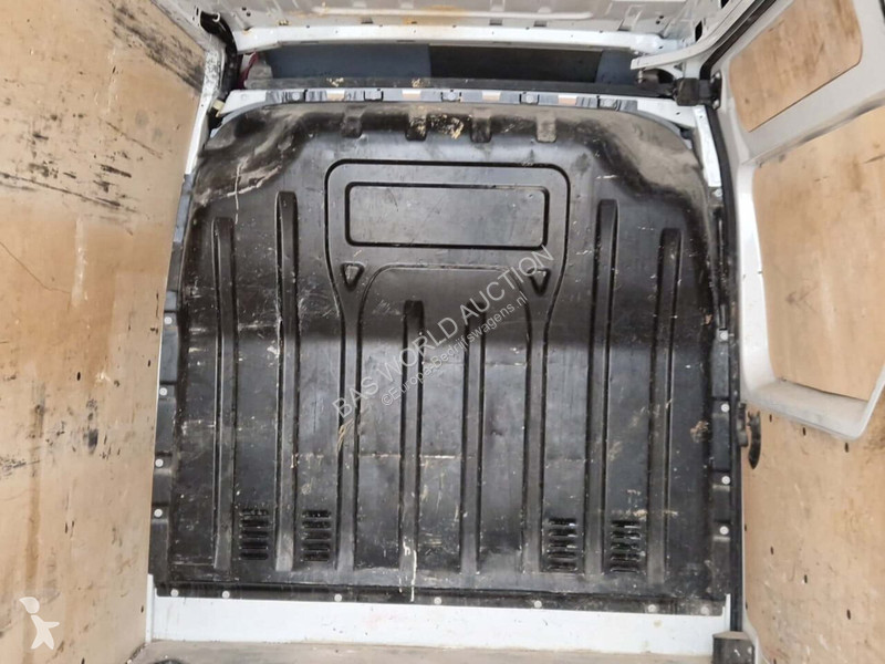 Furgoneta Opel 2.3DT L2H2 Airco/NAV/PDC