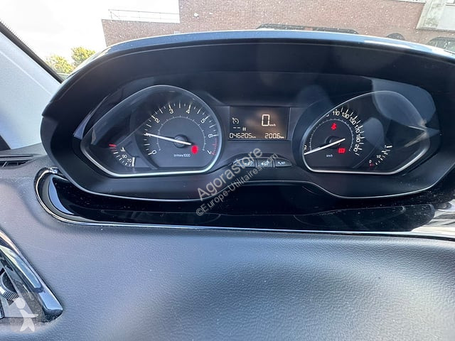 Коммерческий автомобиль Peugeot 208