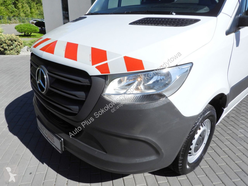 Коммерческий автомобиль Mercedes 316
