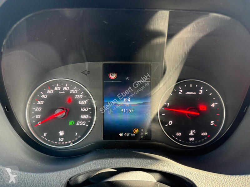 Коммерческий автомобиль Mercedes 317 CDI 9G...