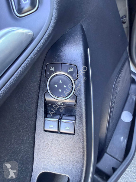 Haszongépjármű Ford 1.5 TDCi 85CH BVM6 TITANIUM