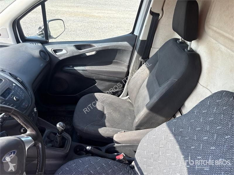 Veículo utilitário Ford Courier Cargo Van