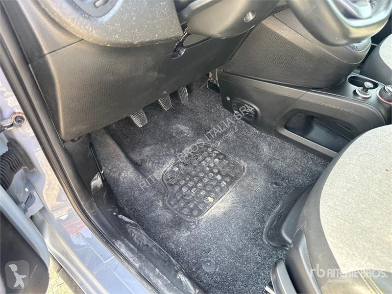 Veículo utilitário Fiat 4X4 Cross Automobile