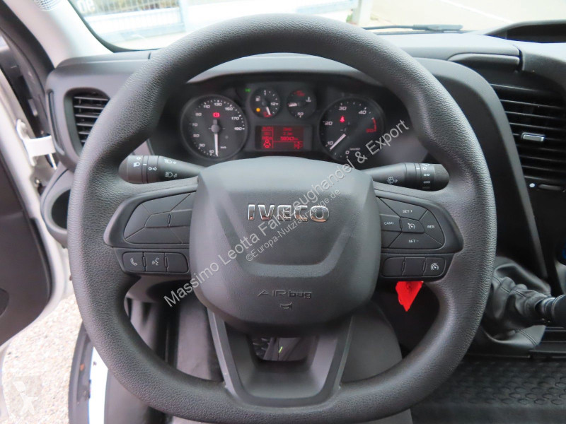 Užitkové vozidlo Iveco 35C16  3,0  Möbelkoffer...