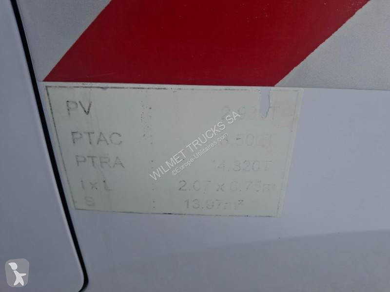 Véhicule utilitaire Renault 2.3 DCI 130
