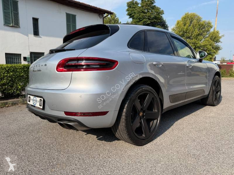 Véhicule utilitaire Porsche