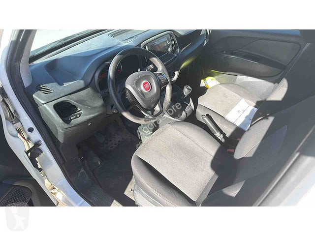 Коммерческий автомобиль Fiat DOBLO