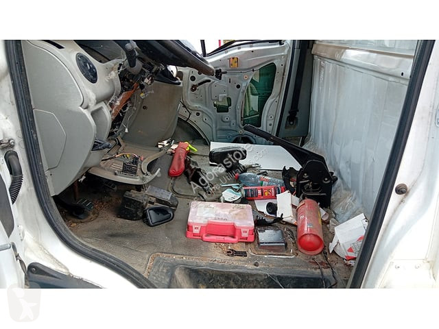 Коммерческий автомобиль Renault MASTER