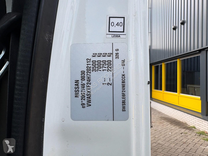 Nyttofordon Nissan + 29 METER LADDER/MOVING...