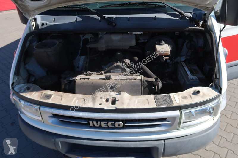 Furgoneta Iveco 2.3