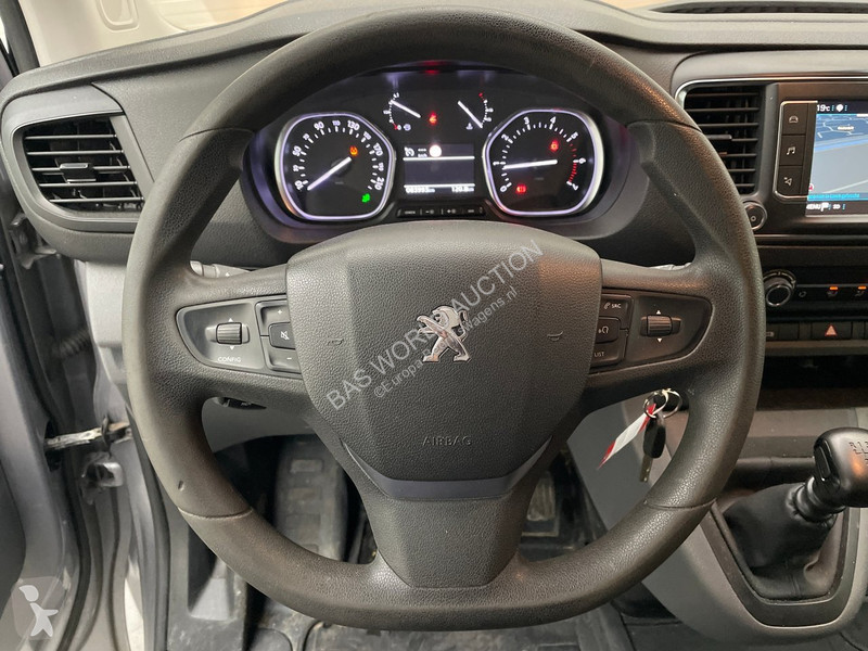 Autoutilitară Peugeot 2.0 BlueHDI 120 Standard...