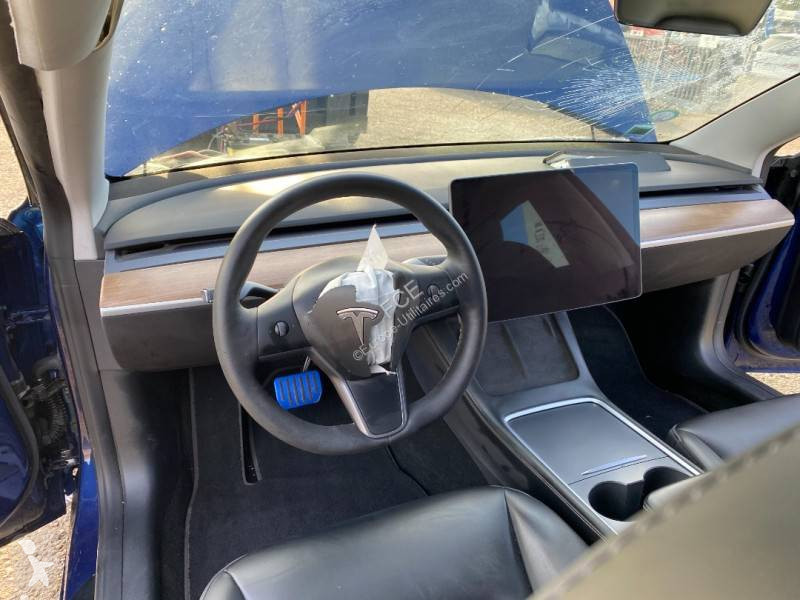 Véhicule utilitaire Tesla