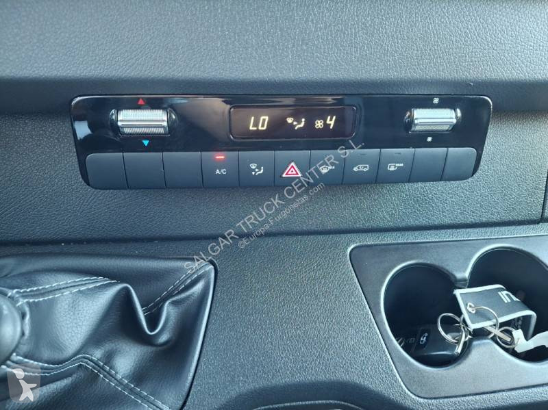 Veículo utilitário Mercedes 214 CDI