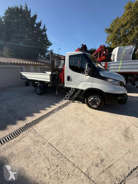 Véhicule utilitaire Iveco 35C16