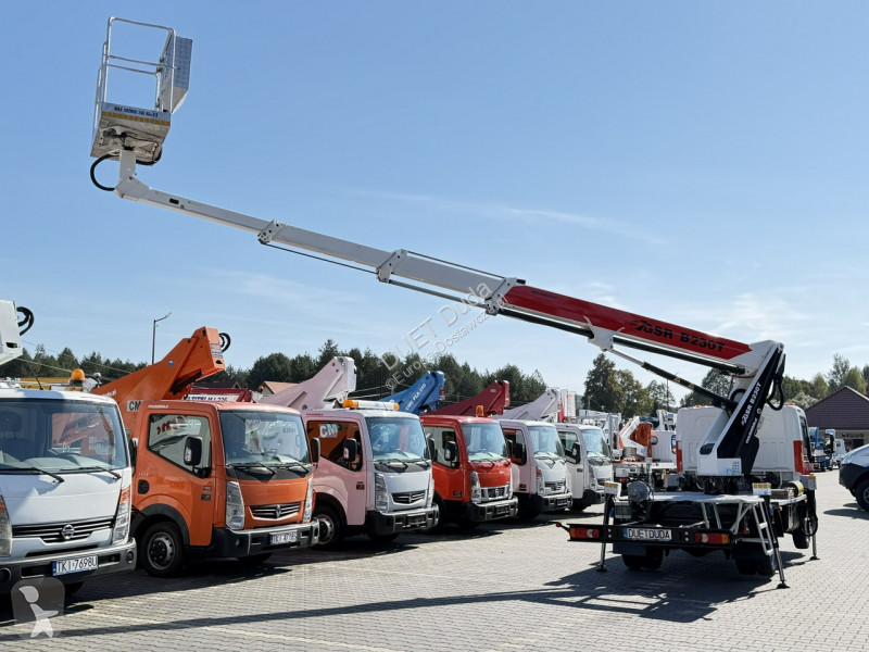 Véhicule utilitaire Nissan
