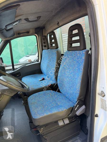 Véhicule utilitaire Iveco 35C09