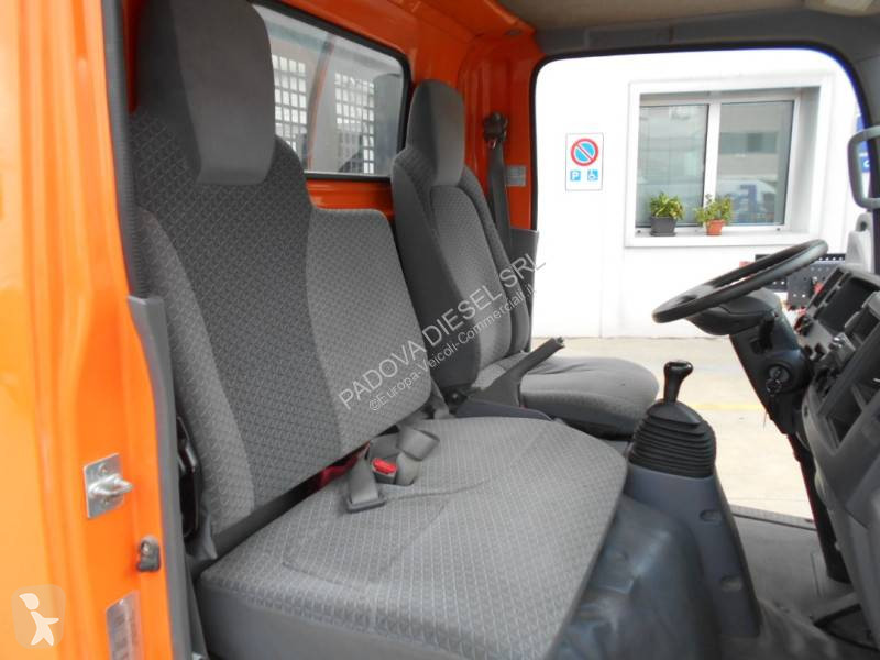 Véhicule utilitaire Isuzu