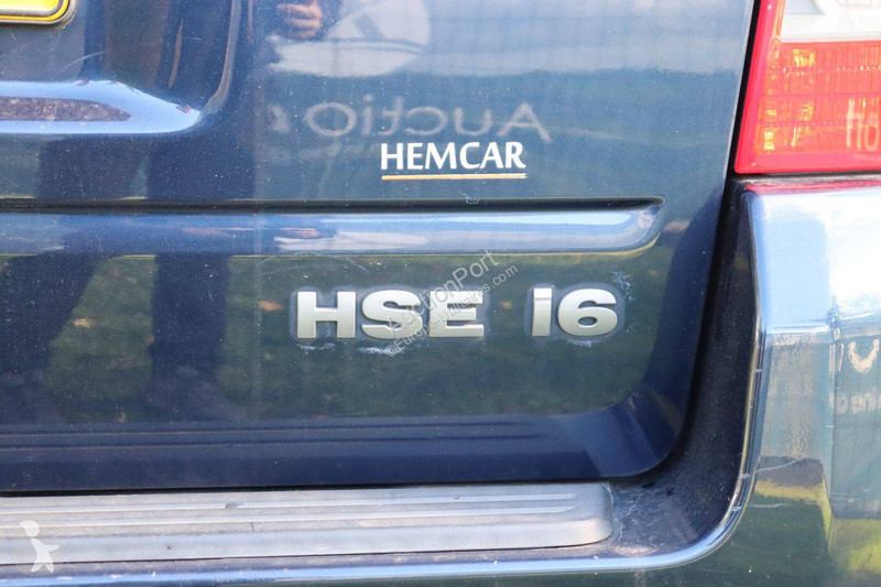 Véhicule utilitaire Land Rover HSE i6