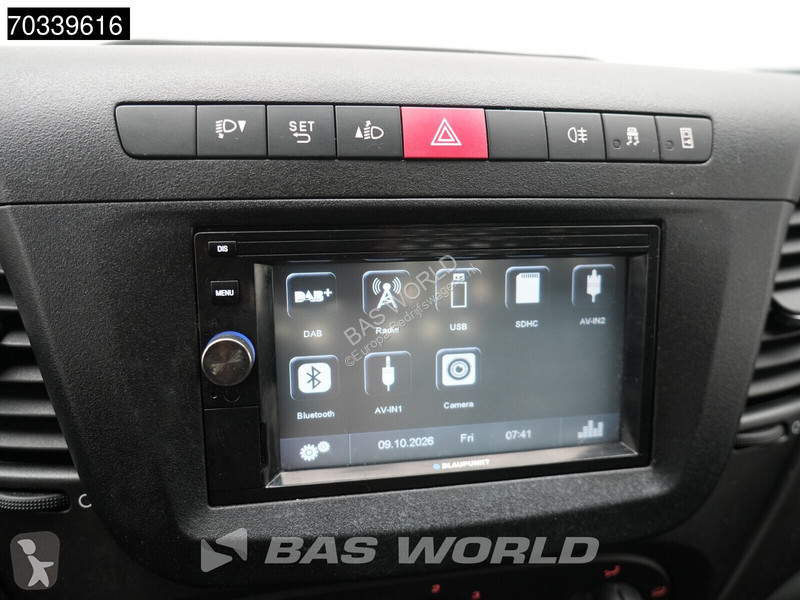 Véhicule utilitaire Iveco 35C14 Laadklep...