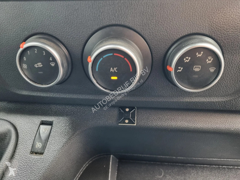 Véhicule utilitaire Renault 2.3 DCI Hoogwerker...