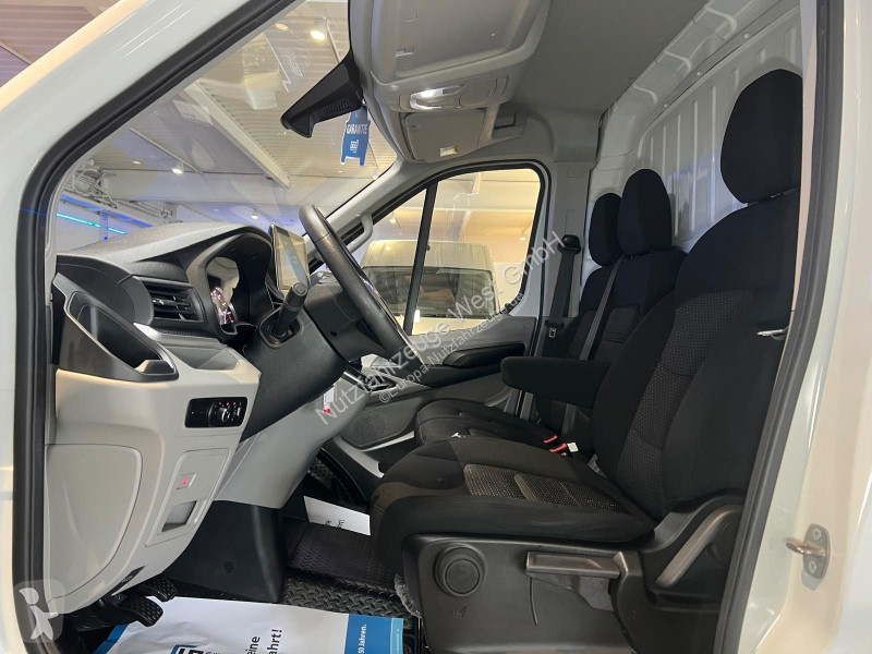 Véhicule utilitaire Maxus 9...
