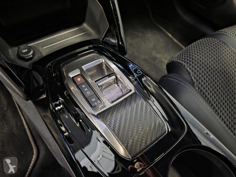 Véhicule utilitaire Peugeot 1.2i PureTech 12V -...