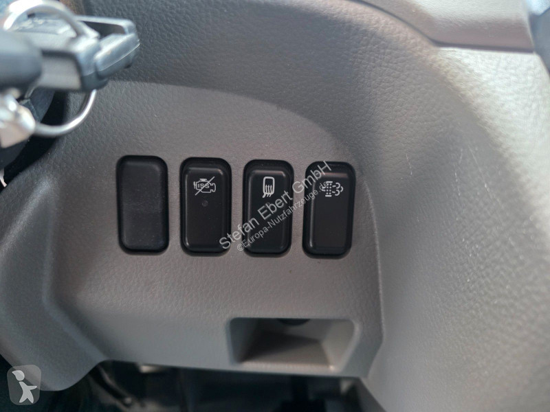 Véhicule utilitaire Mitsubishi Fuso 7C18 4x2...