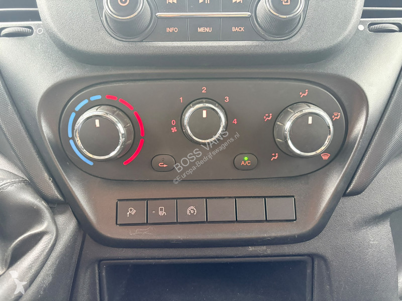Véhicule utilitaire Iveco 35C14 2.3