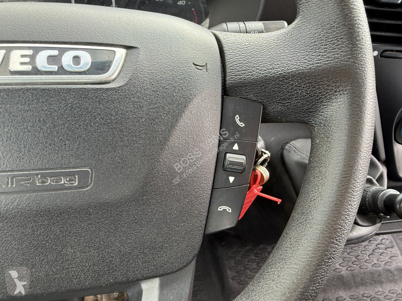 Véhicule utilitaire Iveco 35C12 2.3