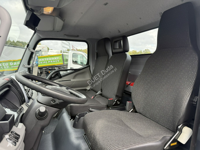 Véhicule utilitaire Mitsubishi Fuso