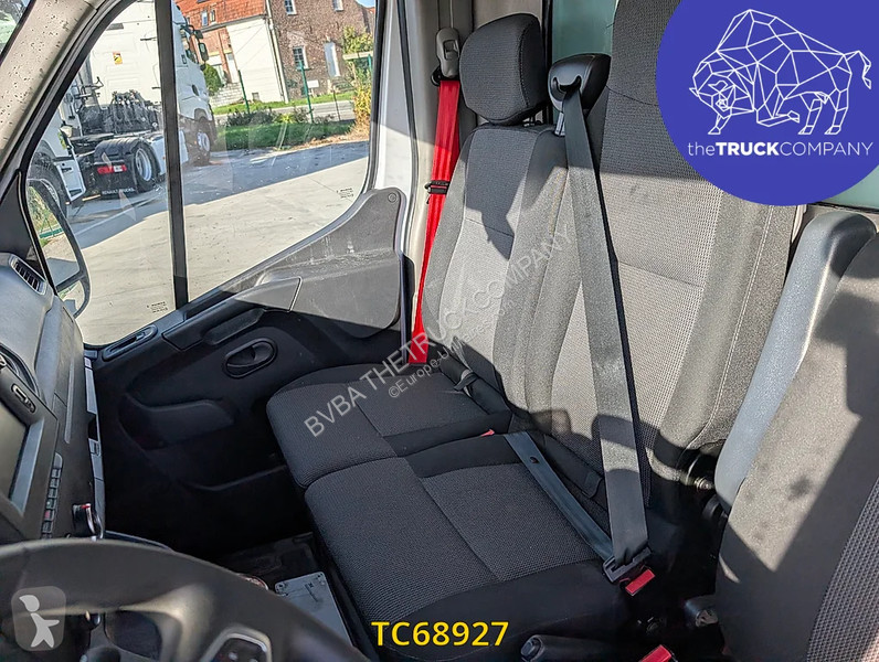 Véhicule utilitaire Renault 2.3 DCI KOFFER MET...