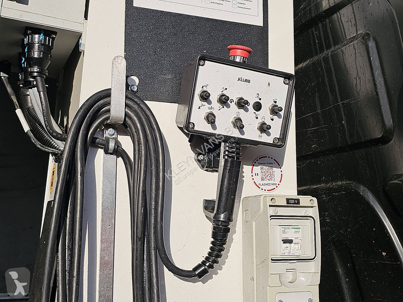 Véhicule utilitaire Renault 2.3 DCI 145 HOOGWERKER