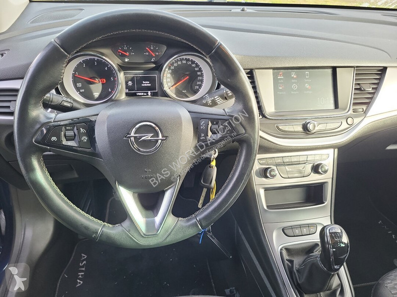 Véhicule utilitaire Opel 105pk