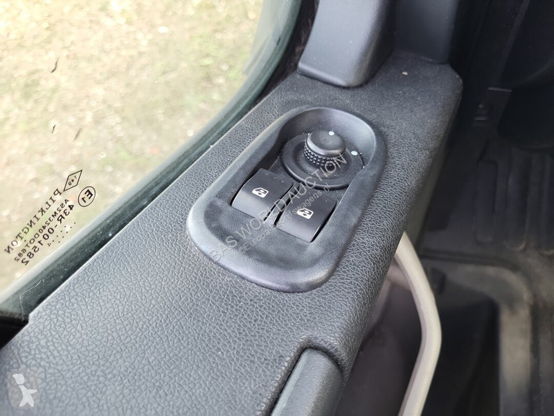 Véhicule utilitaire Renault 125PK