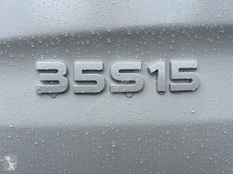 Véhicule utilitaire Iveco 35S15 Koffer...